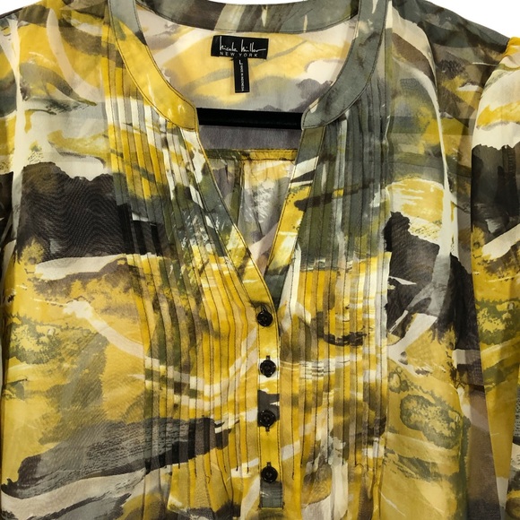3/$25 Nicole Miller large abstract blouse yellow - Picture 2 of 6